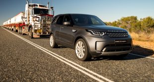 Land Rover tows 110-tonne Aussie 'Road Train'