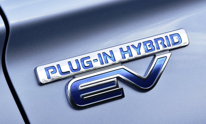 Mitsubishi Outlander PHEV badge